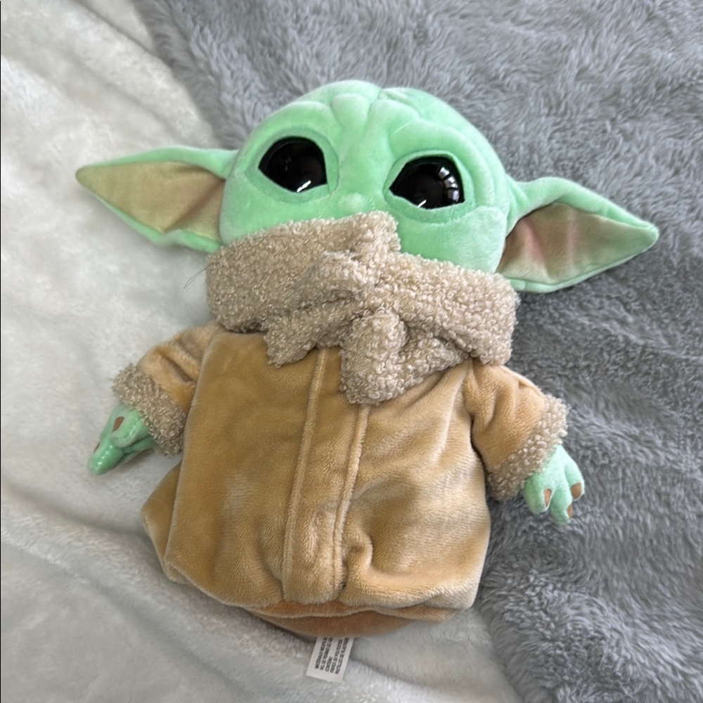 Baby Yoda Mandalorian Plushy